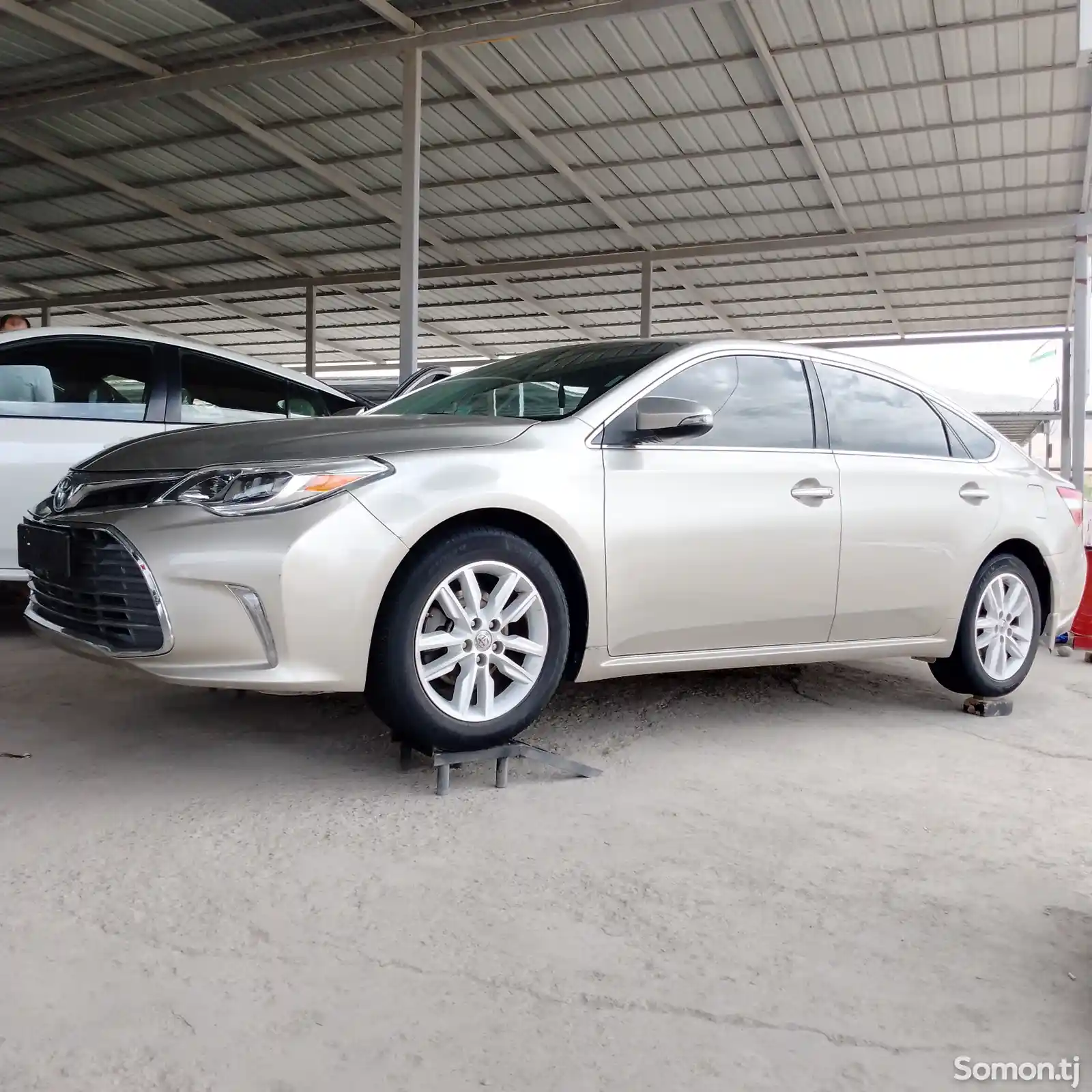 Toyota Avalon, 2015-9