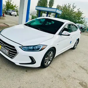 Hyundai Elantra, 2017