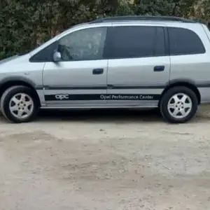 Opel Zafira, 2001