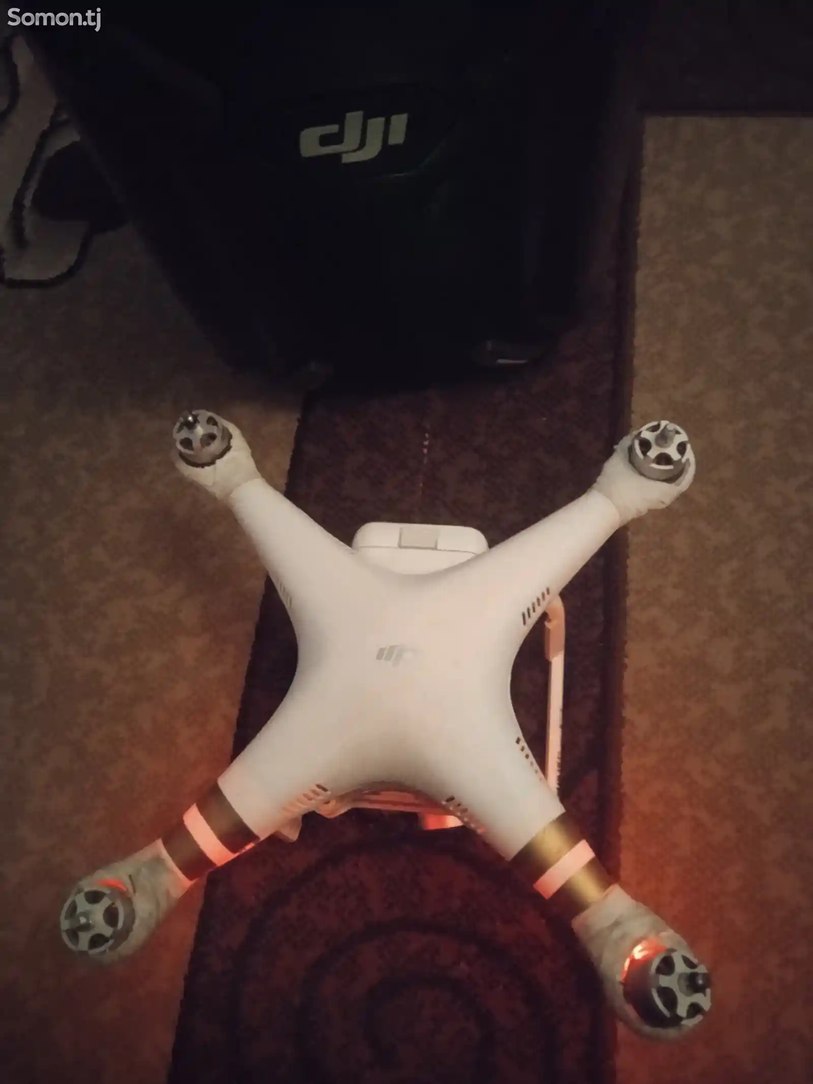 Квадрокоптер DJI Phantom 3 Pro-3