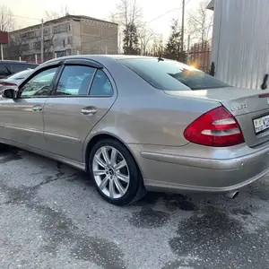 Mercedes-Benz E class, 2005