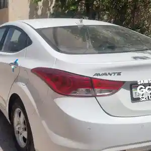 Hyundai Avante, 2012