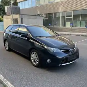 Toyota Auris, 2015