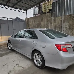 Toyota Camry, 2012