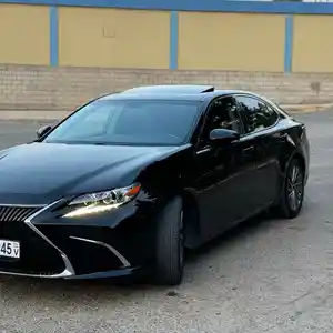 Lexus ES series, 2015