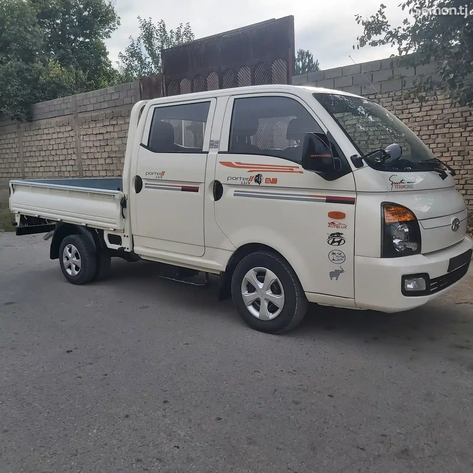 Бортовой автомобиль Hyundai Porter, 2015-1