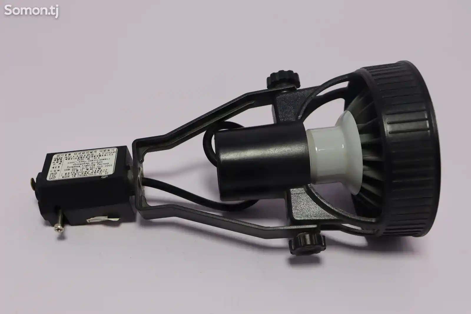 Трековый светильник GKT66-08