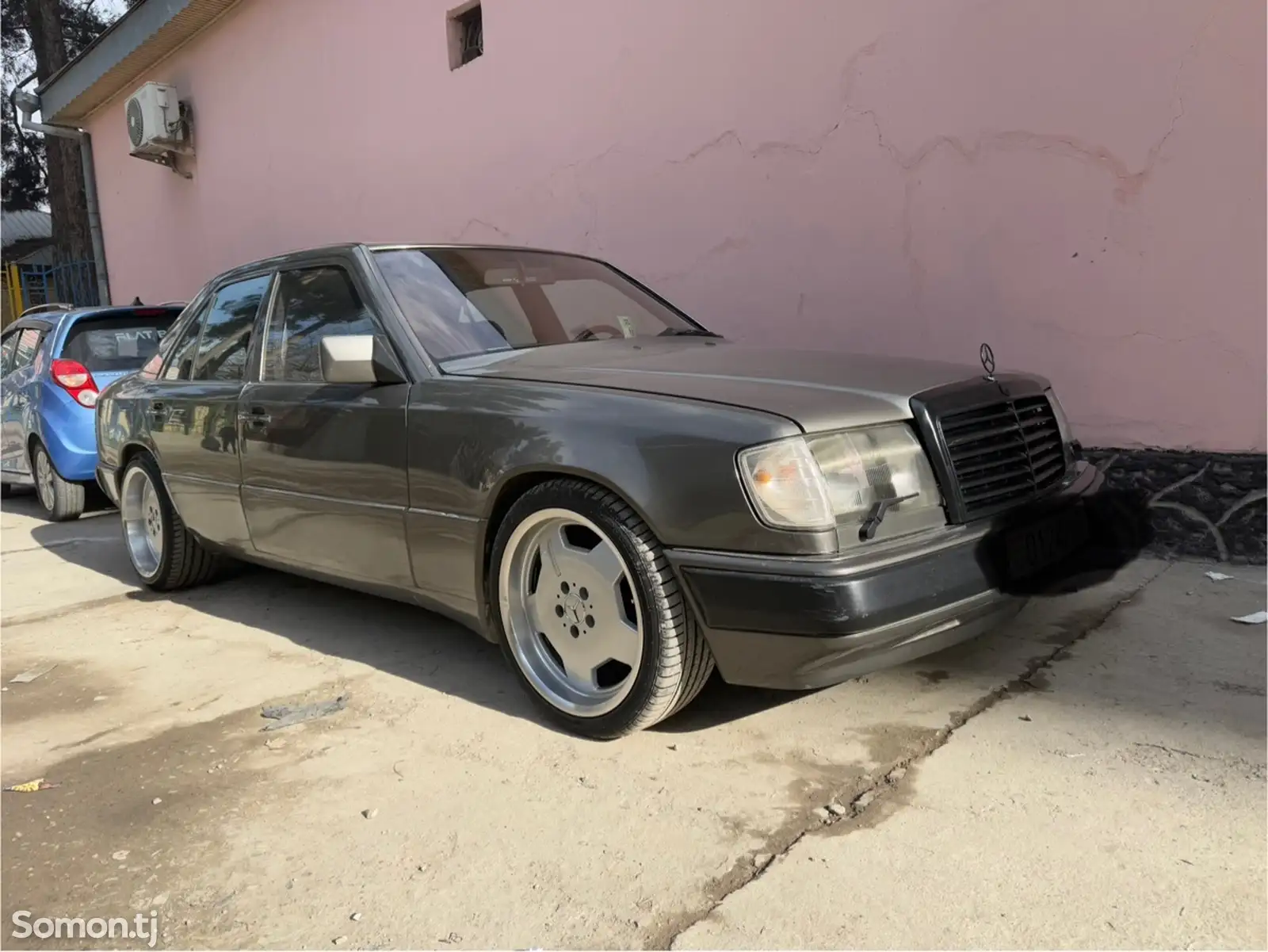 Mercedes-Benz W124, 1989-1