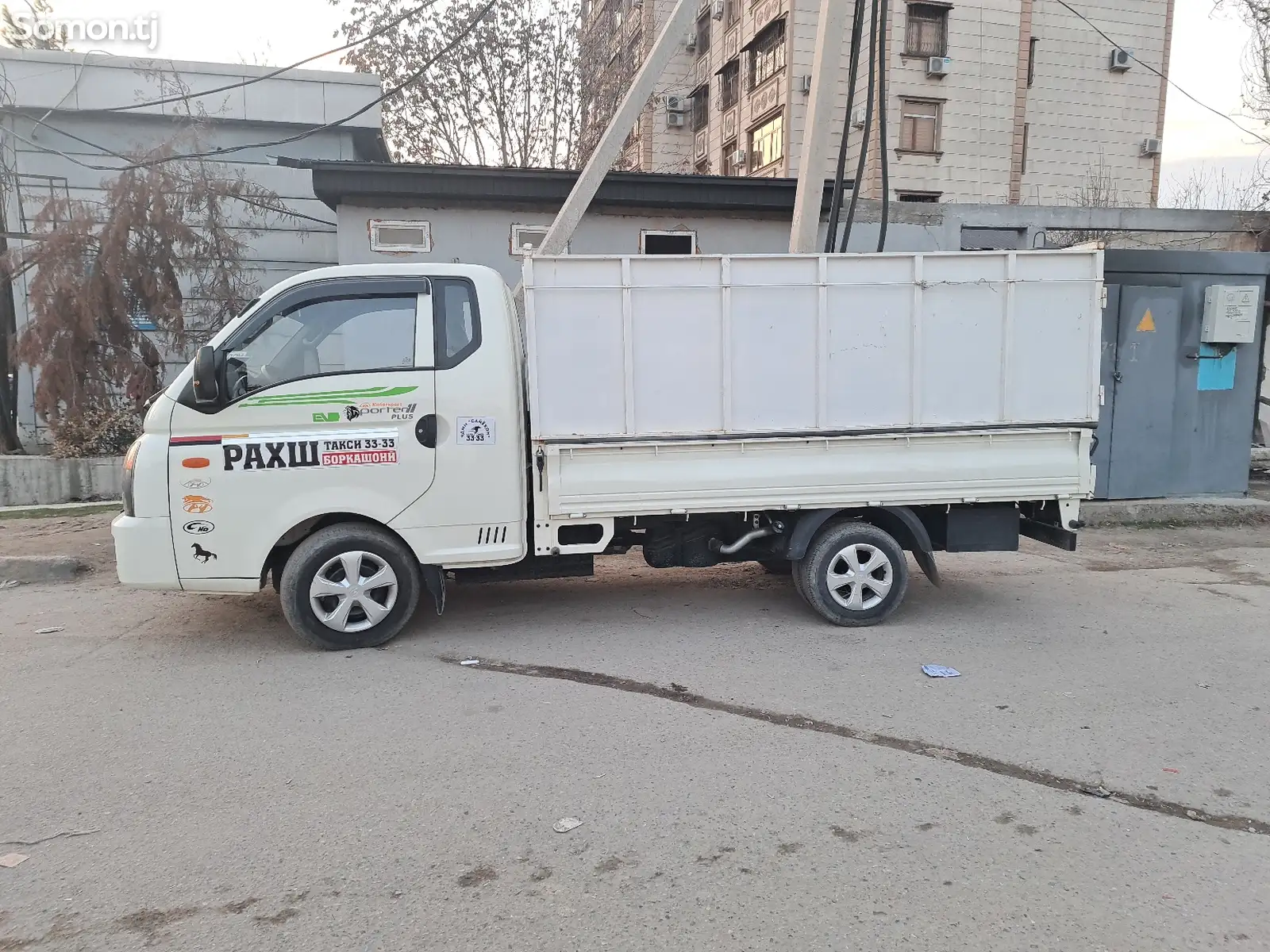 Бортовой автомобиль Hyundai Porter, 2015-1