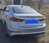 Hyundai Elantra, 2017-4