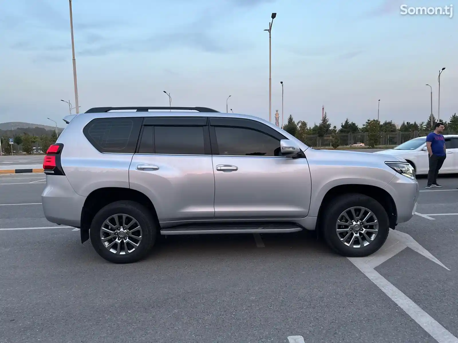 Toyota Land Cruiser Prado, 2019-4