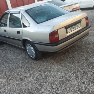 Opel Vectra A, 1992