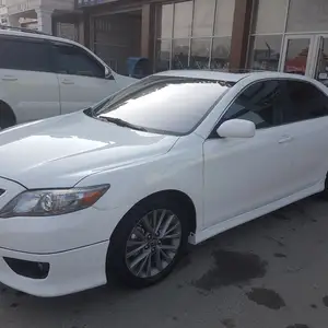 Toyota Camry, 2010