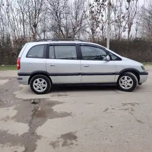 Opel Zafira, 2000