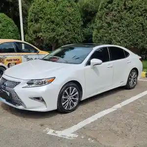 Lexus ES series, 2016