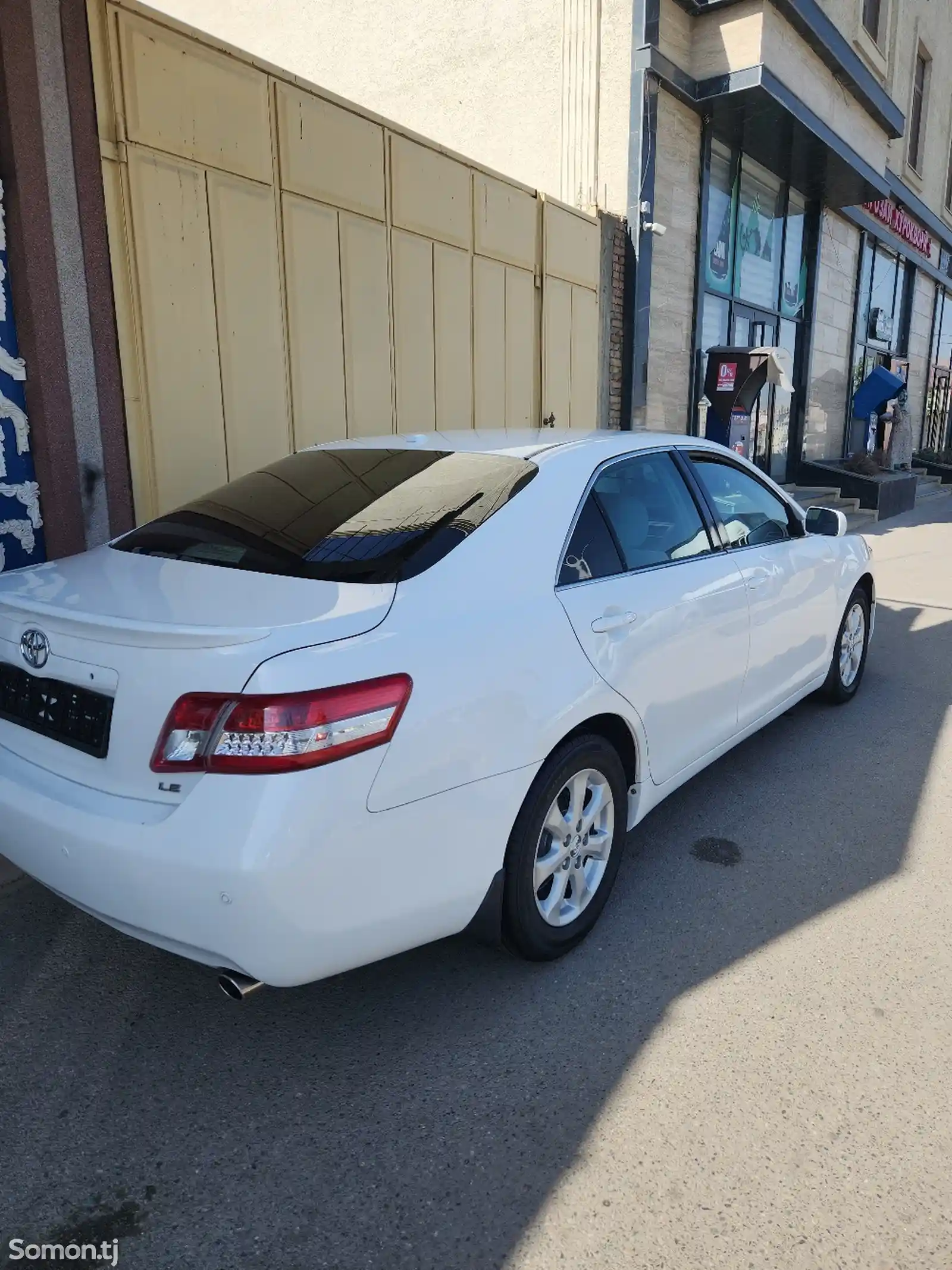 Toyota Camry, 2011-6