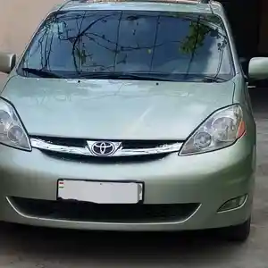 Toyota Sienna, 2008