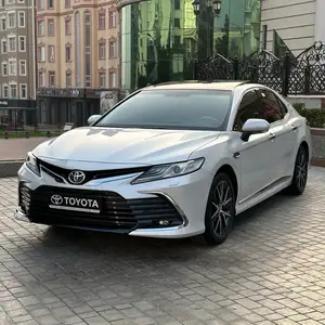 Toyota Camry, 2023