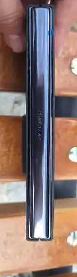 Samsung Galaxy Fold 4-5