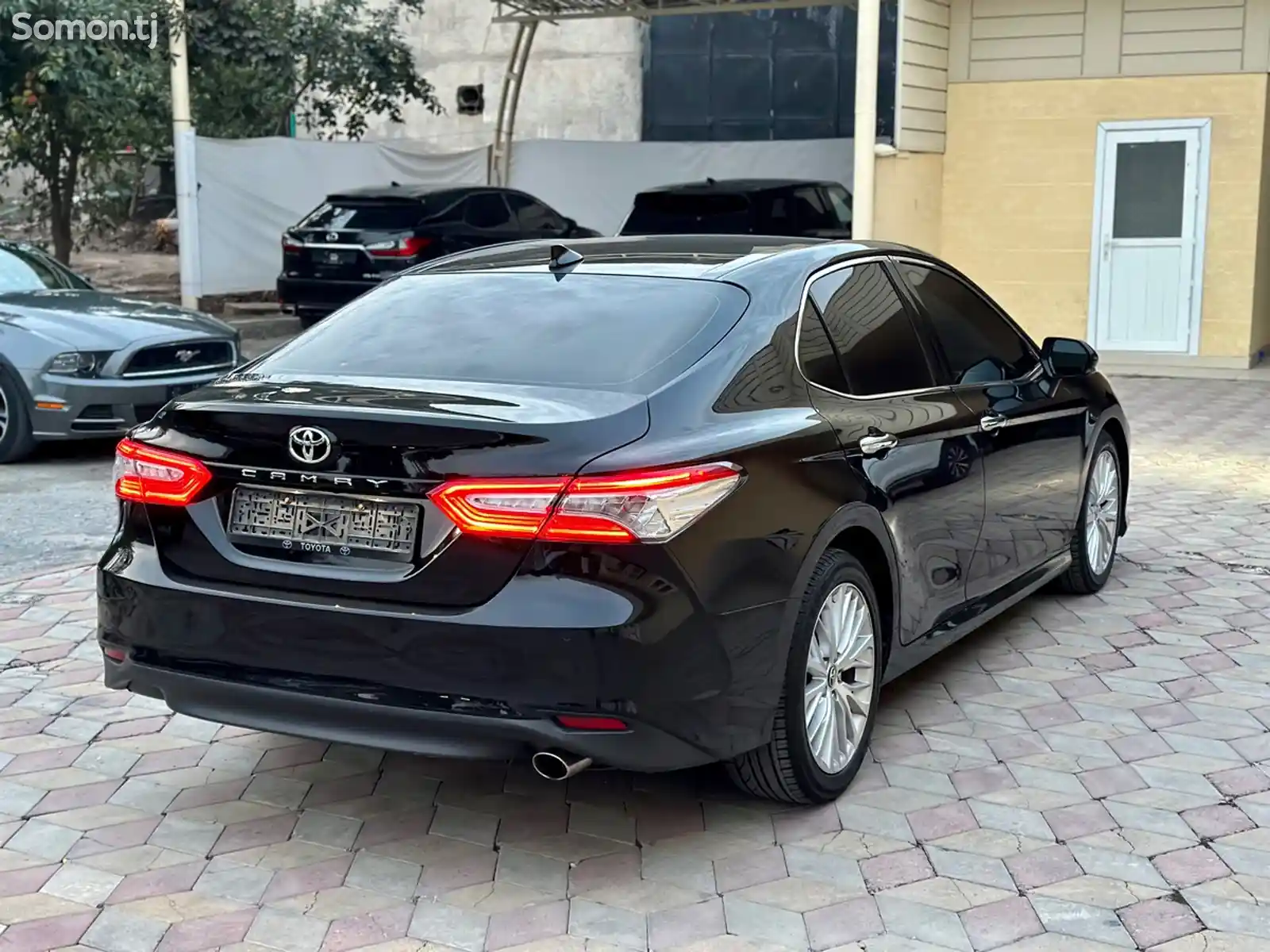 Toyota Camry, 2019-5