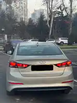 Hyundai Elantra, 2017-3