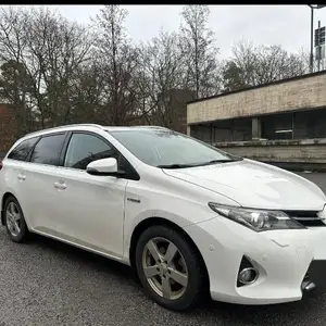 Toyota Auris, 2014