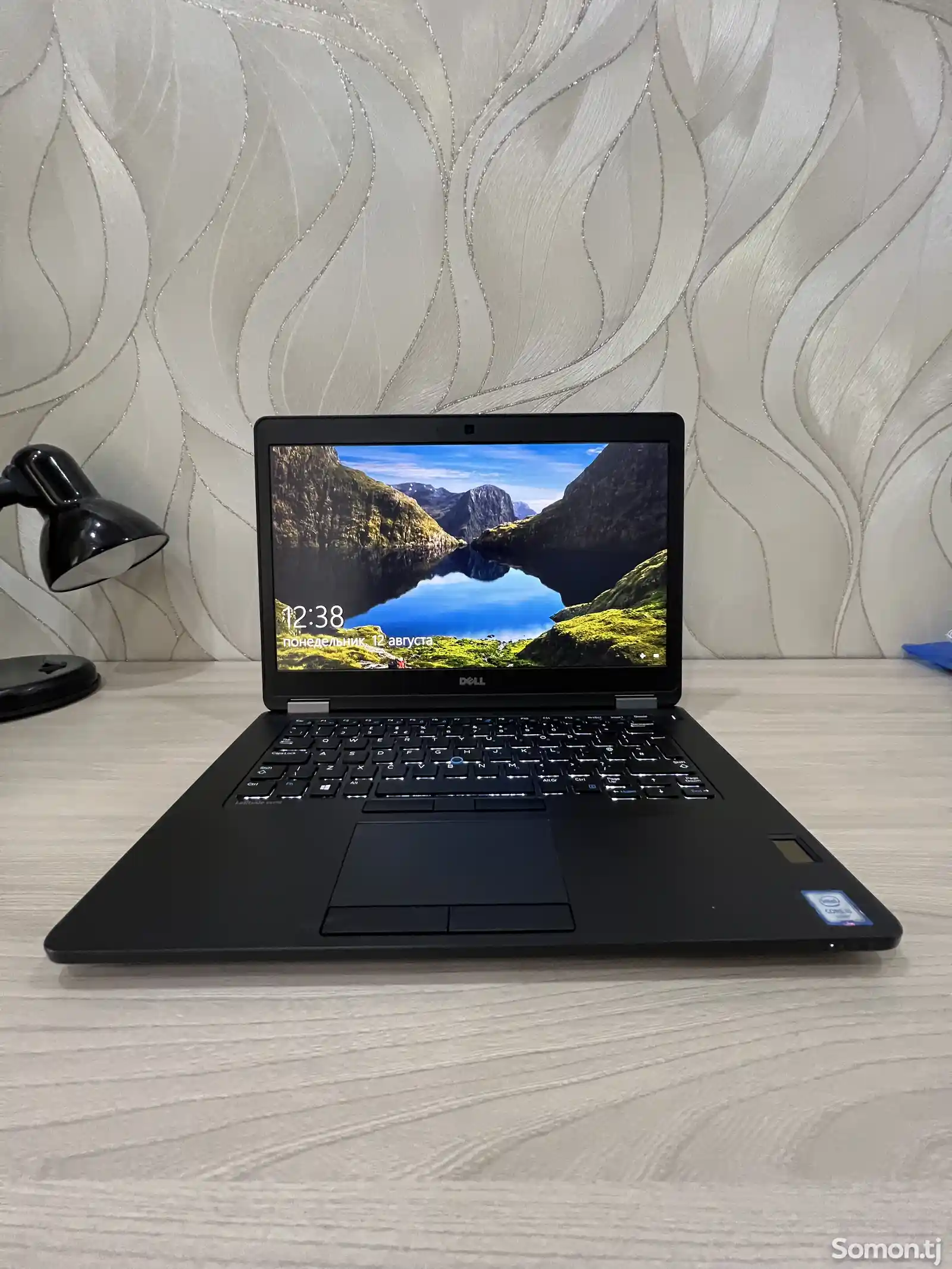 Ноутбук DELL Latitude-1