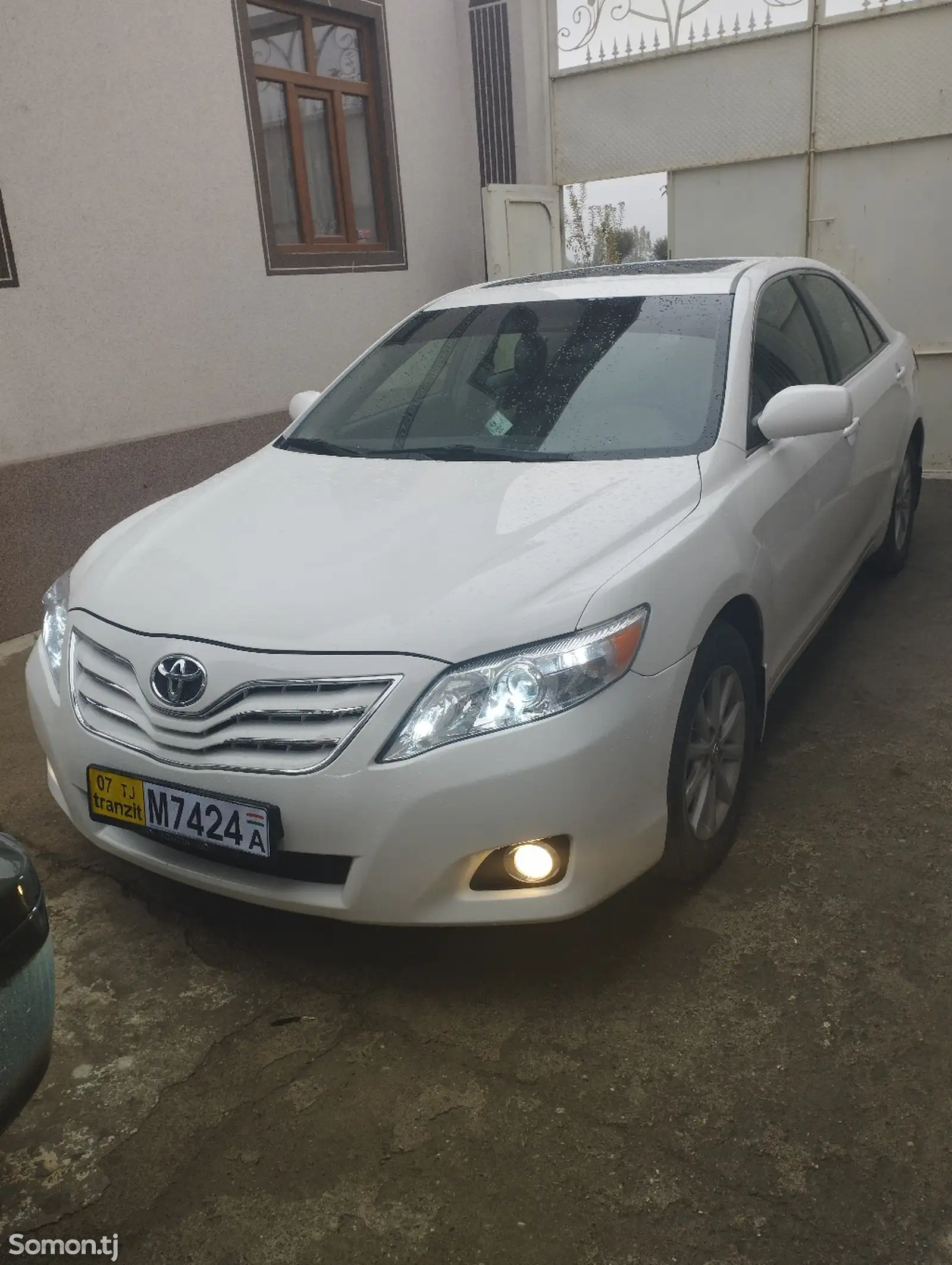 Toyota Camry, 2010-1