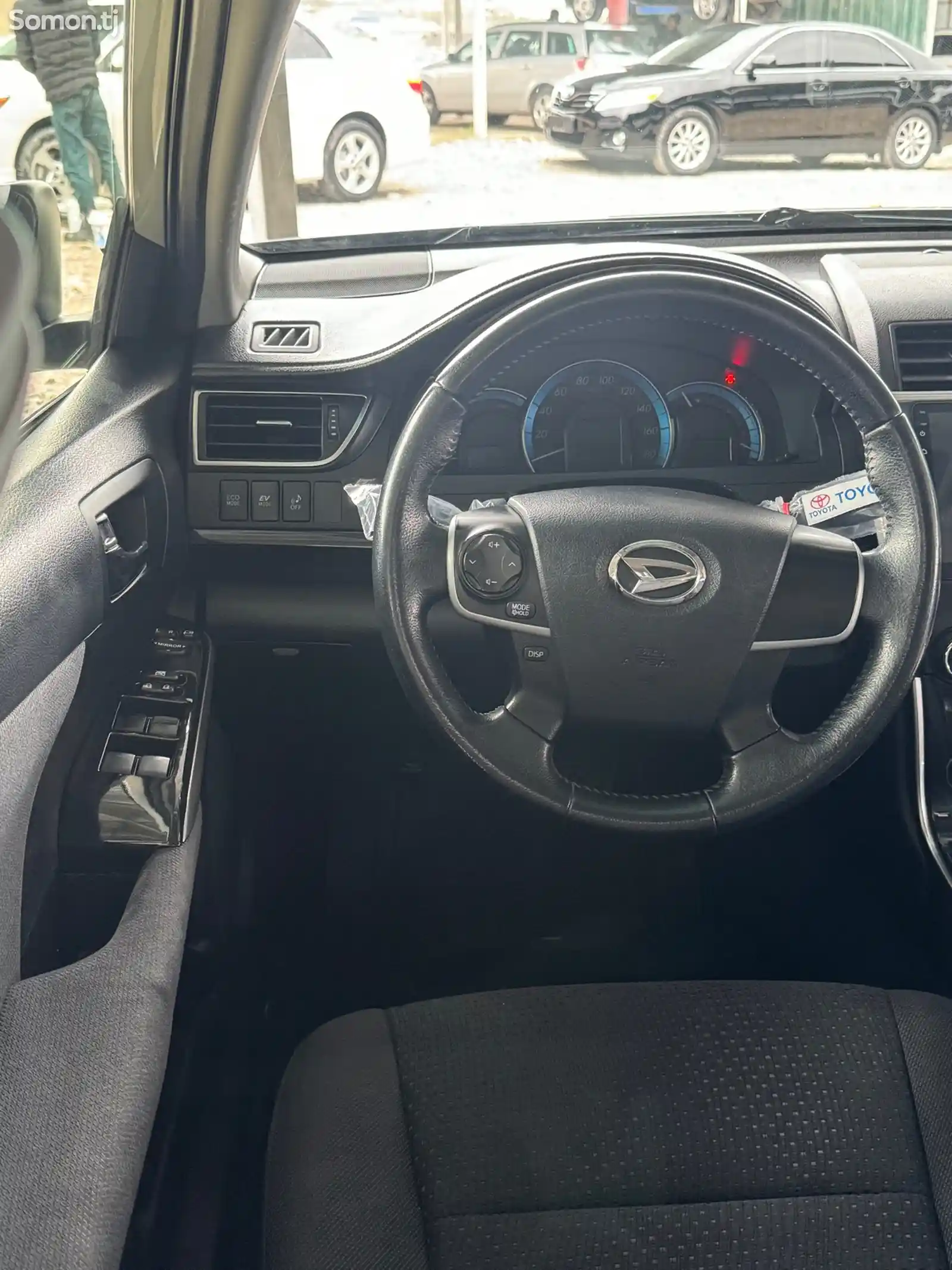 Toyota Camry, 2012-8