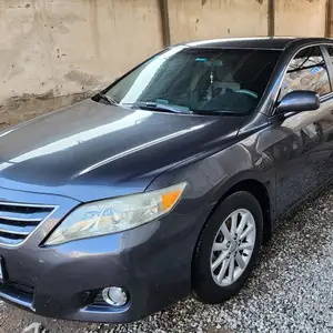 Toyota Camry, 2011