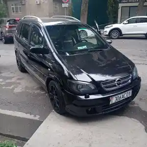 Opel Zafira, 2005