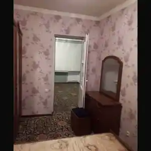 2-комн. квартира, 3 этаж, 40м², Универмаг