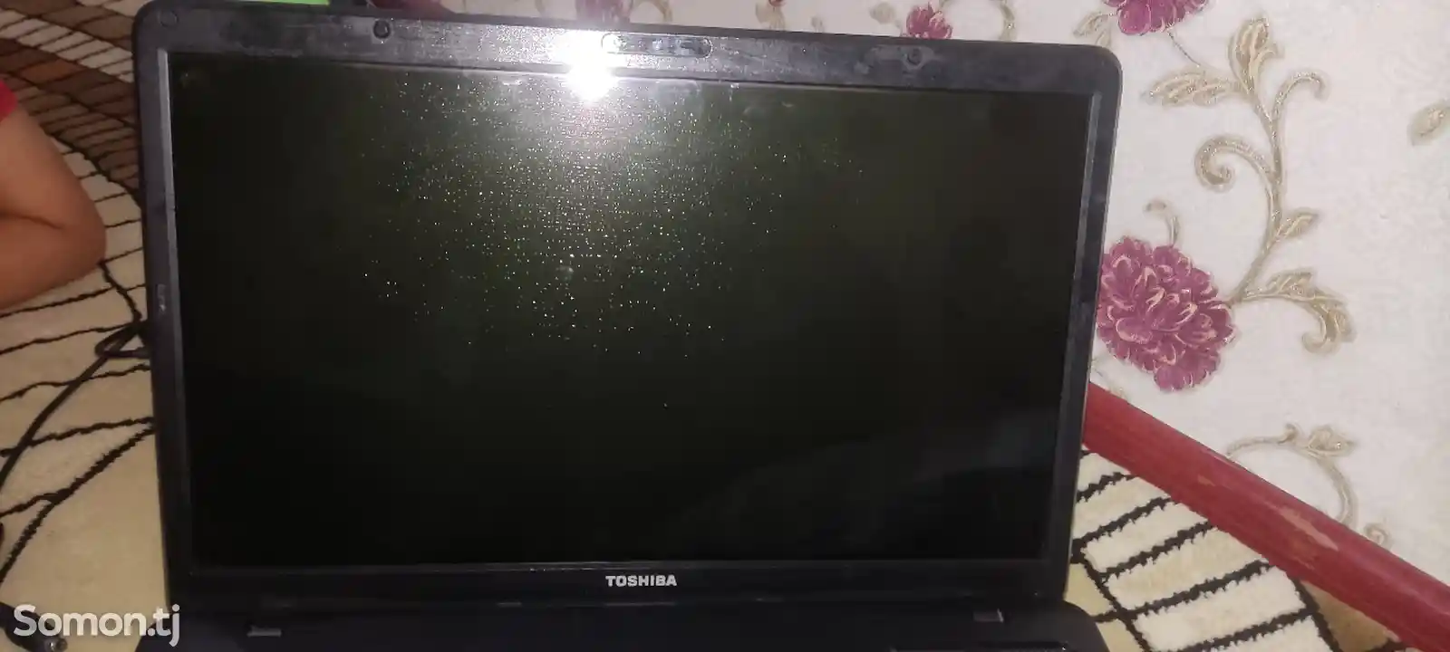 Ноутбук Toshiba-4
