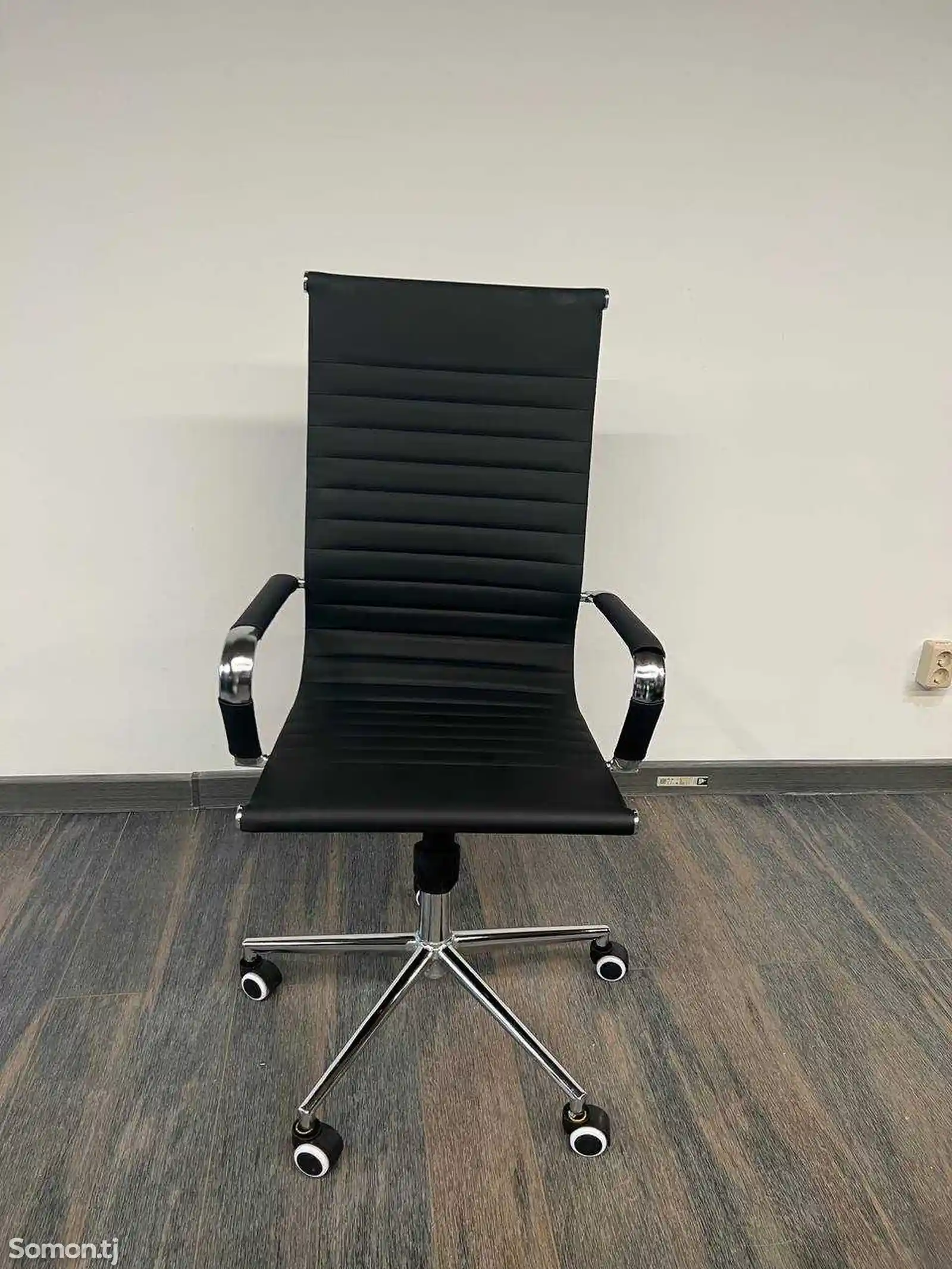 Кресло офисное-3