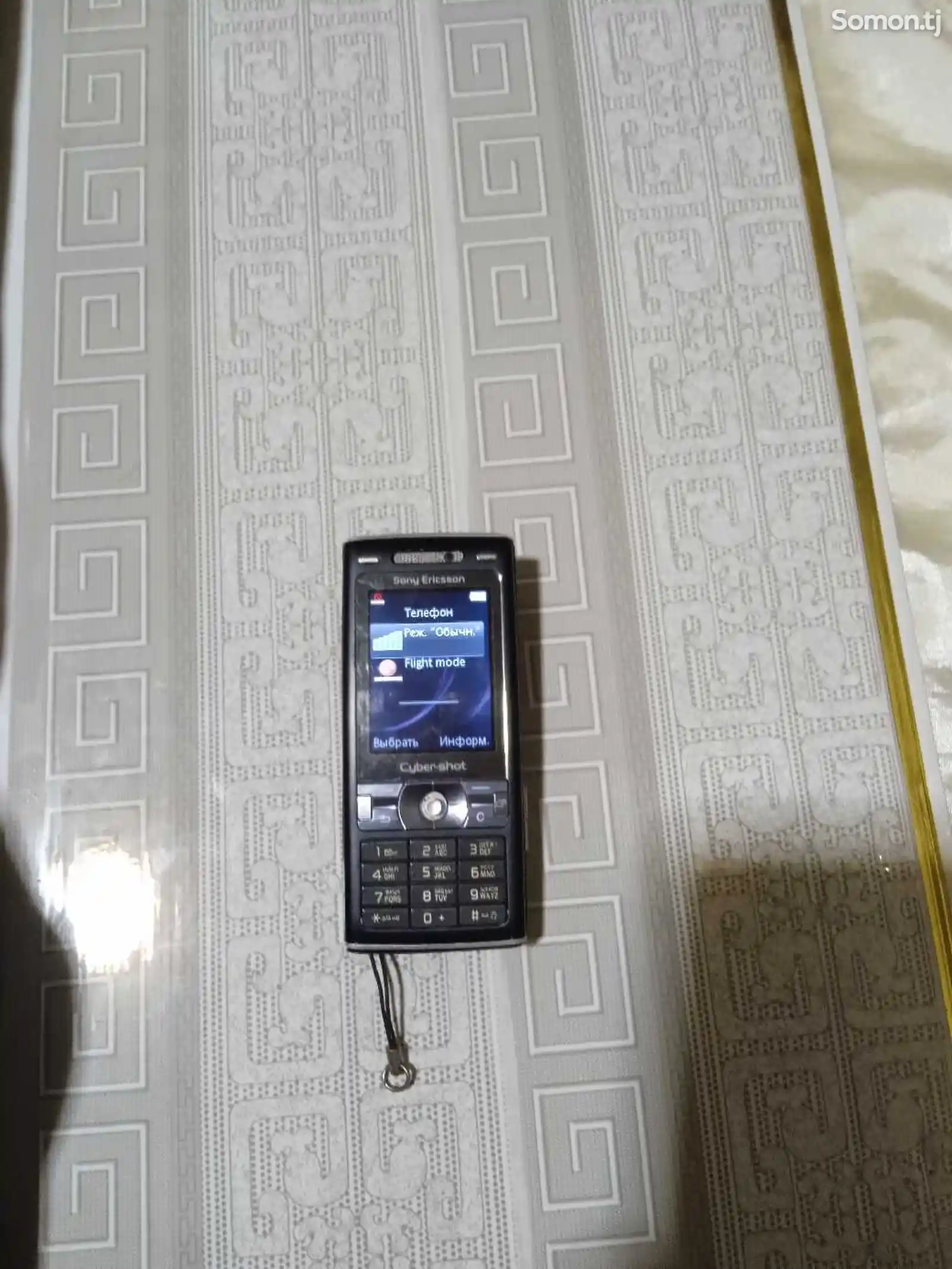 Телефон Sony Ericsson-2