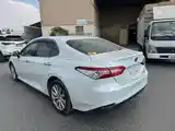 Toyota Camry, 2018-8