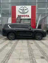 Lexus LX series, 2023-4