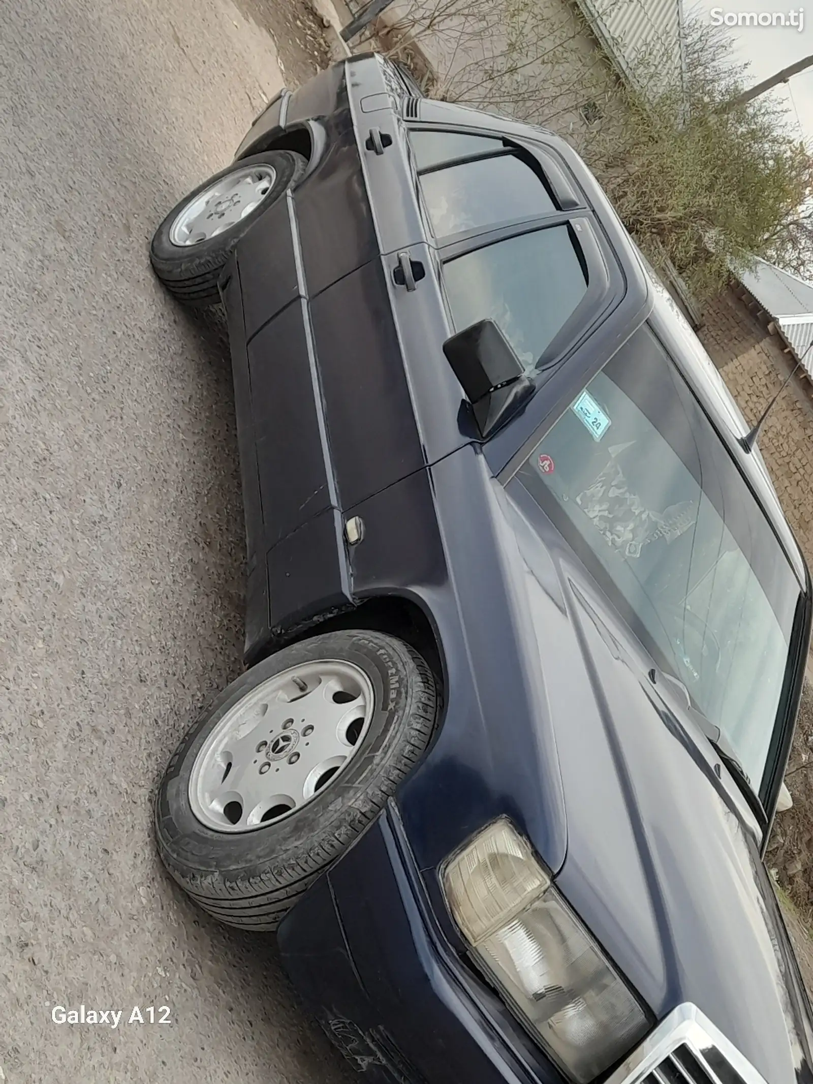 Mercedes-Benz W124, 1990-1