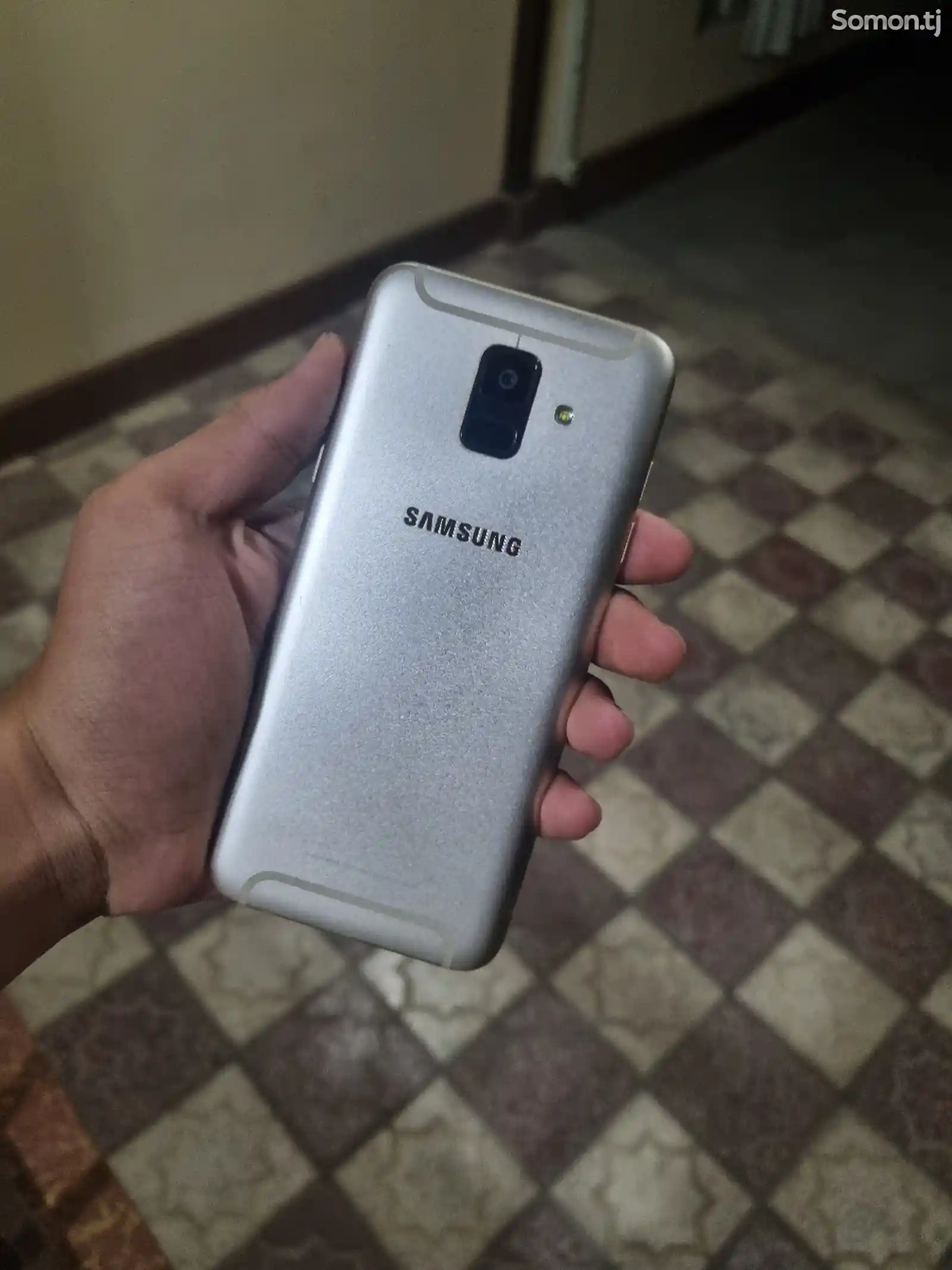 Samsung Galaxy A6-3