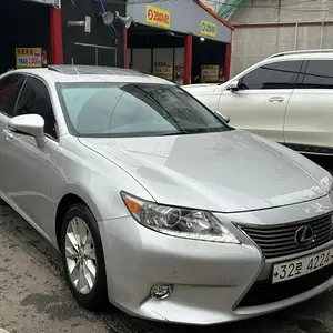 Lexus ES series, 2014