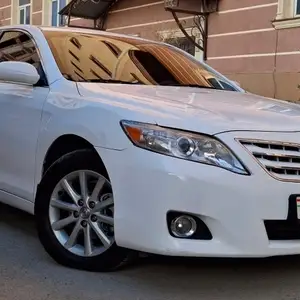 Toyota Camry, 2010