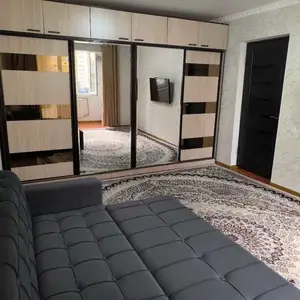 2-комн. квартира, 4 этаж, 40м², Цирк