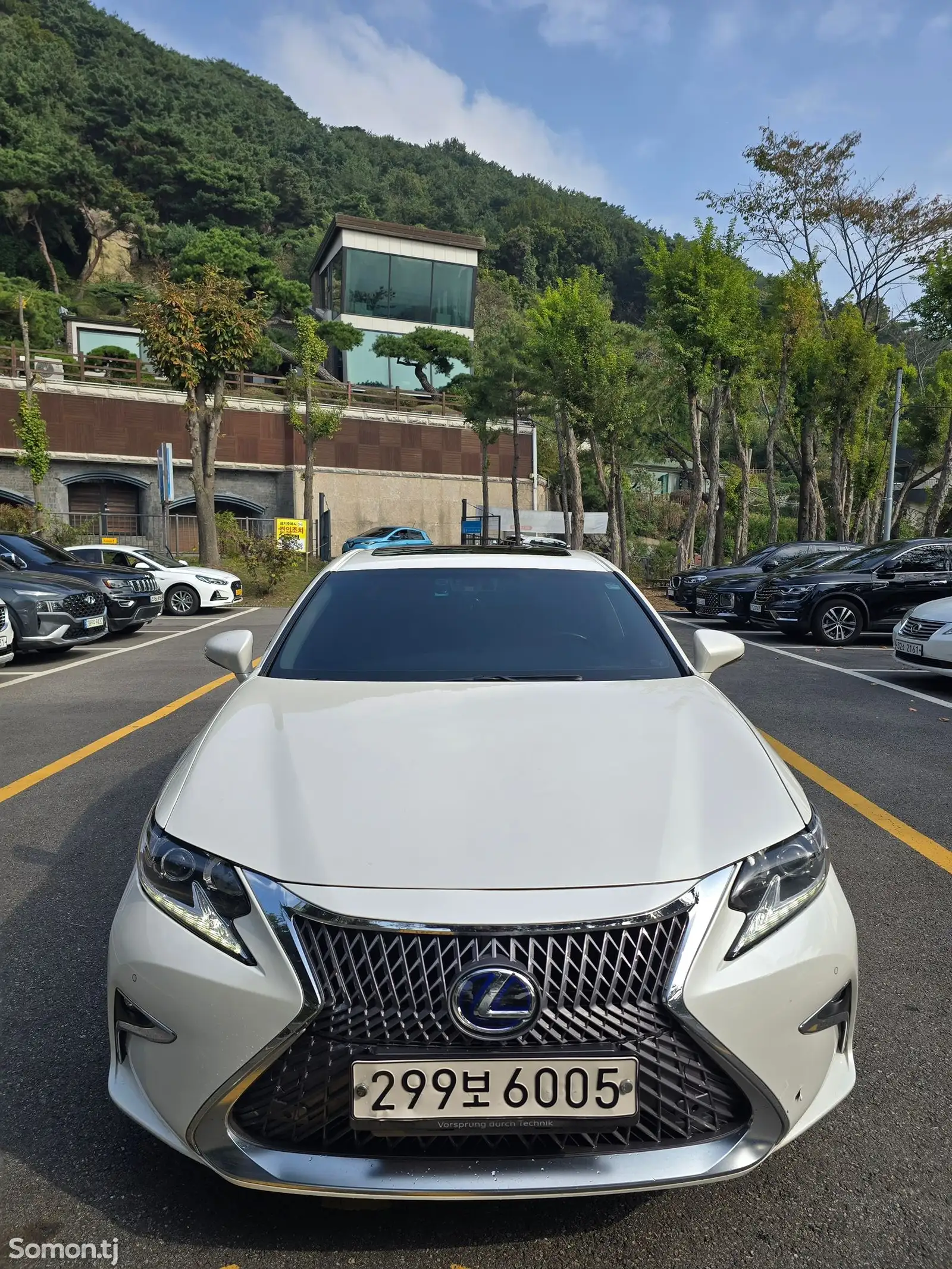 Lexus ES series, 2017-1