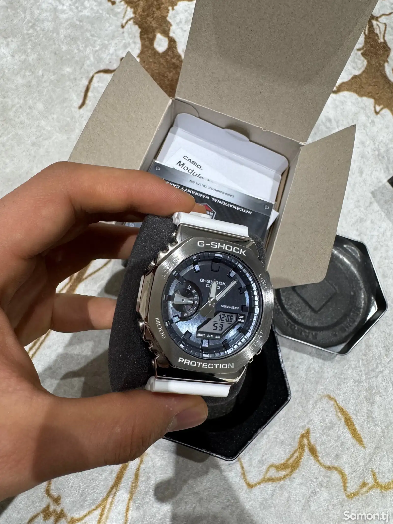 Часы Casio g-shock gm-2100-1