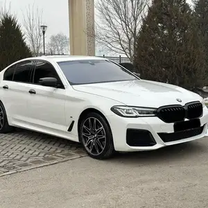 BMW M5, 2022