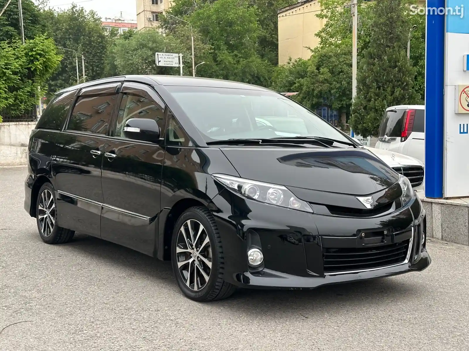 Toyota Estima, 2014-1