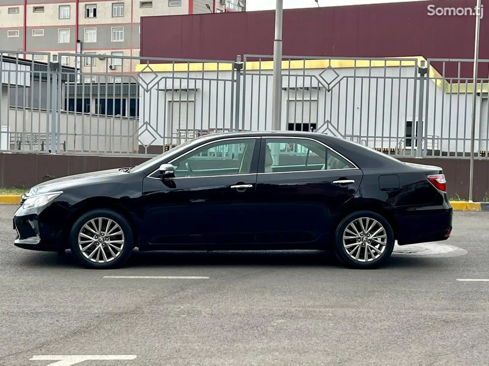 Toyota Camry, 2017-4