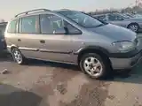 Opel Zafira, 2000-2