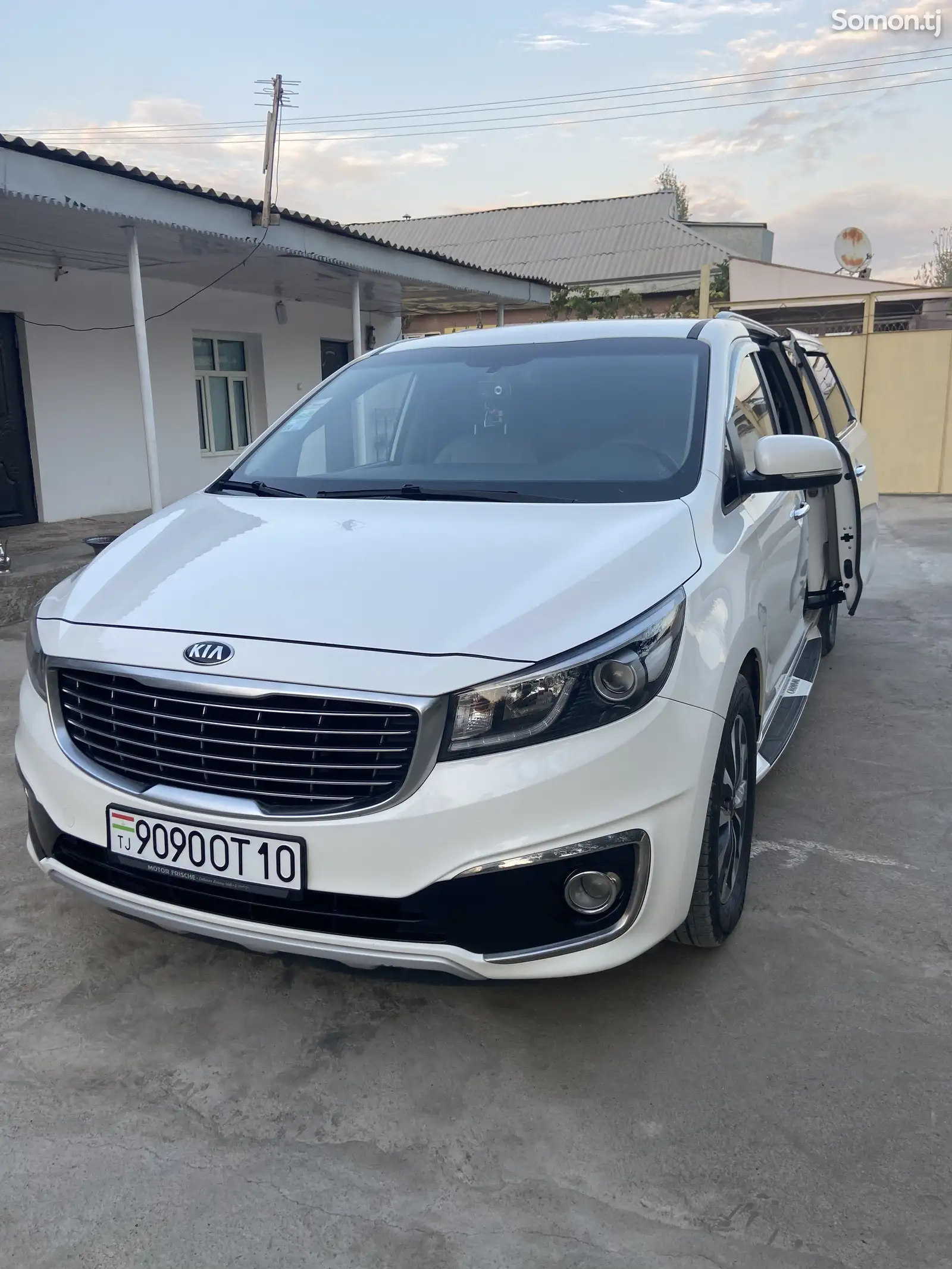 Kia Carnival, 2015-1