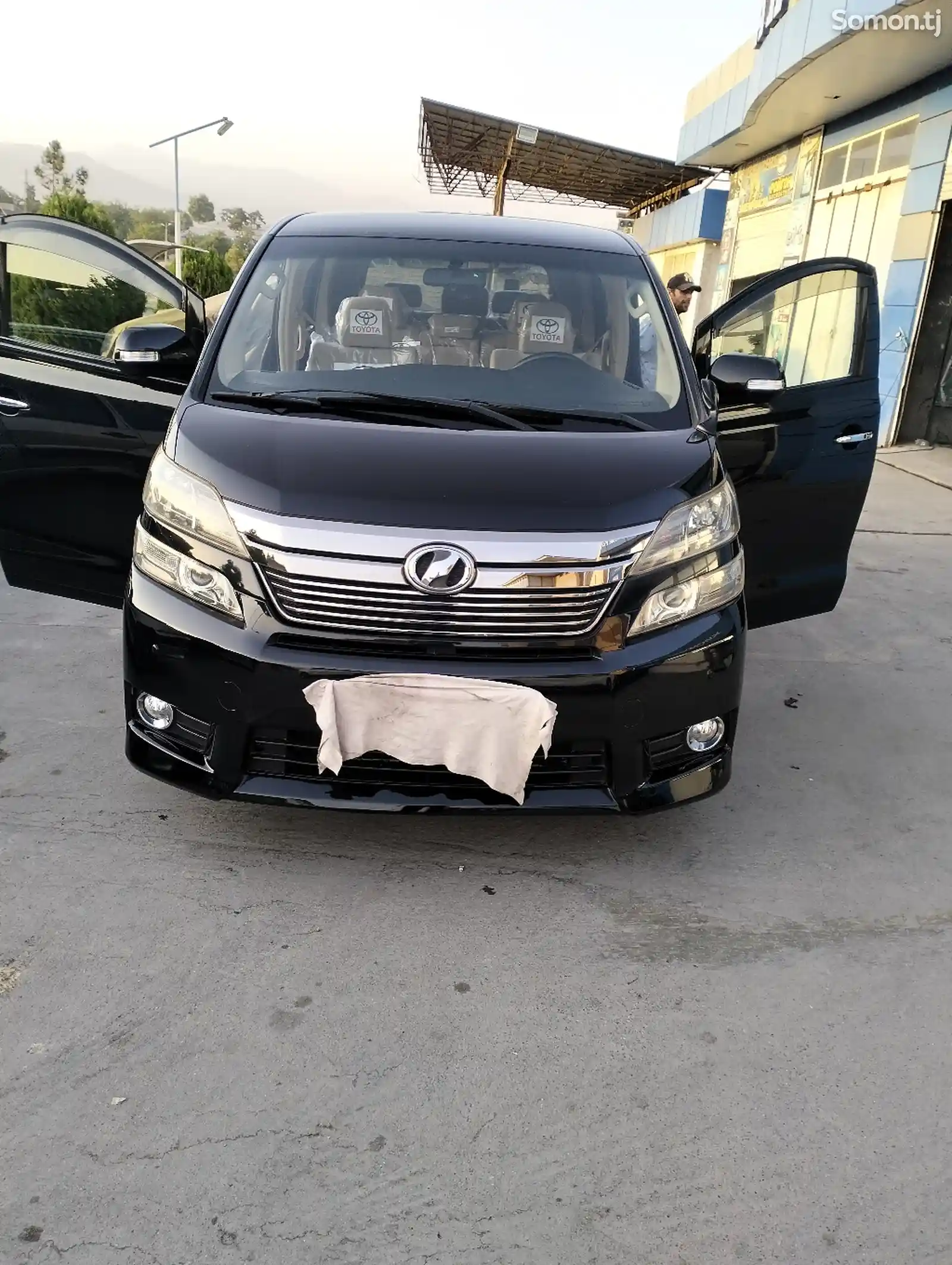 Toyota Vellfire, 2014-1